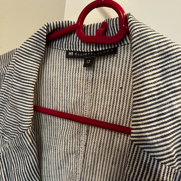Elliot Lauren White and Blue Striped Blazer Size 12 - Picture 2 of 2